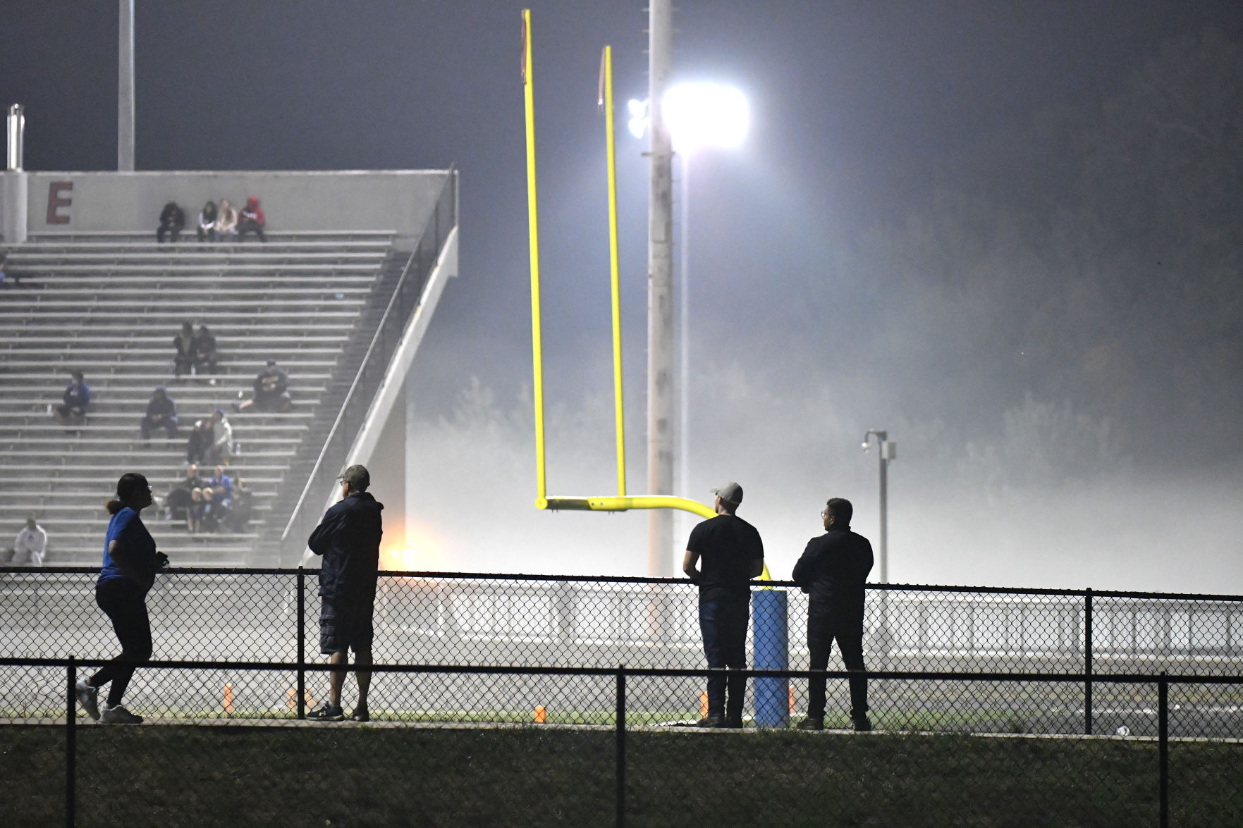 100821-qc-spt-cent-north fball-198